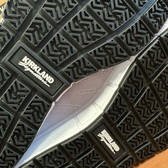 Kirkland Signature Men's Comfort Walker Sneakers Size 10 - Picture 9 of 9